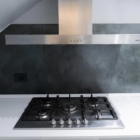 Graziosa - Charming Downtown Flat - Perfect For Couples Apartment